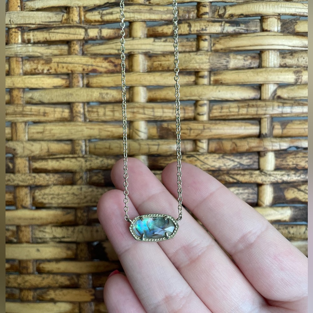 Kendra Scott Necklace